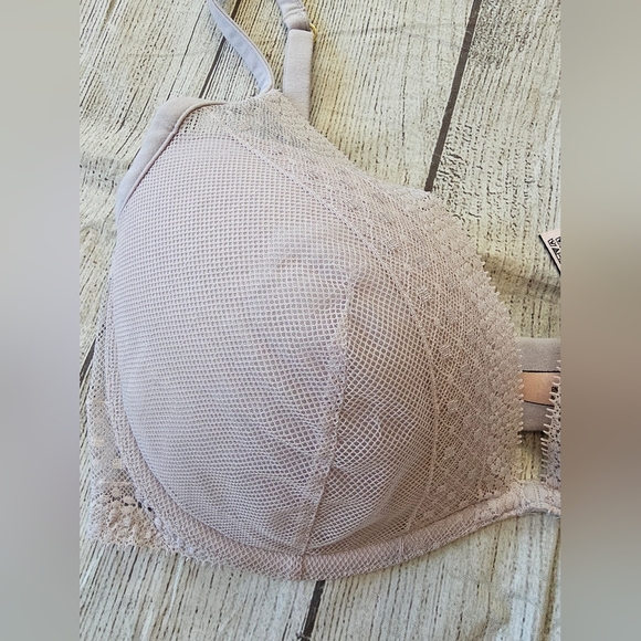 Victoria's Secret Size 34DD Incredible Lightly Lined light Lavender Plunge Bra - Picture 4 of 8